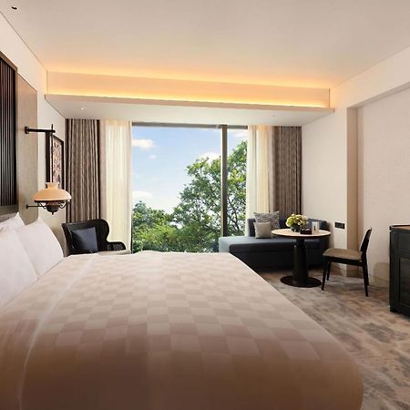Padma Hotel Semarang Esterno foto