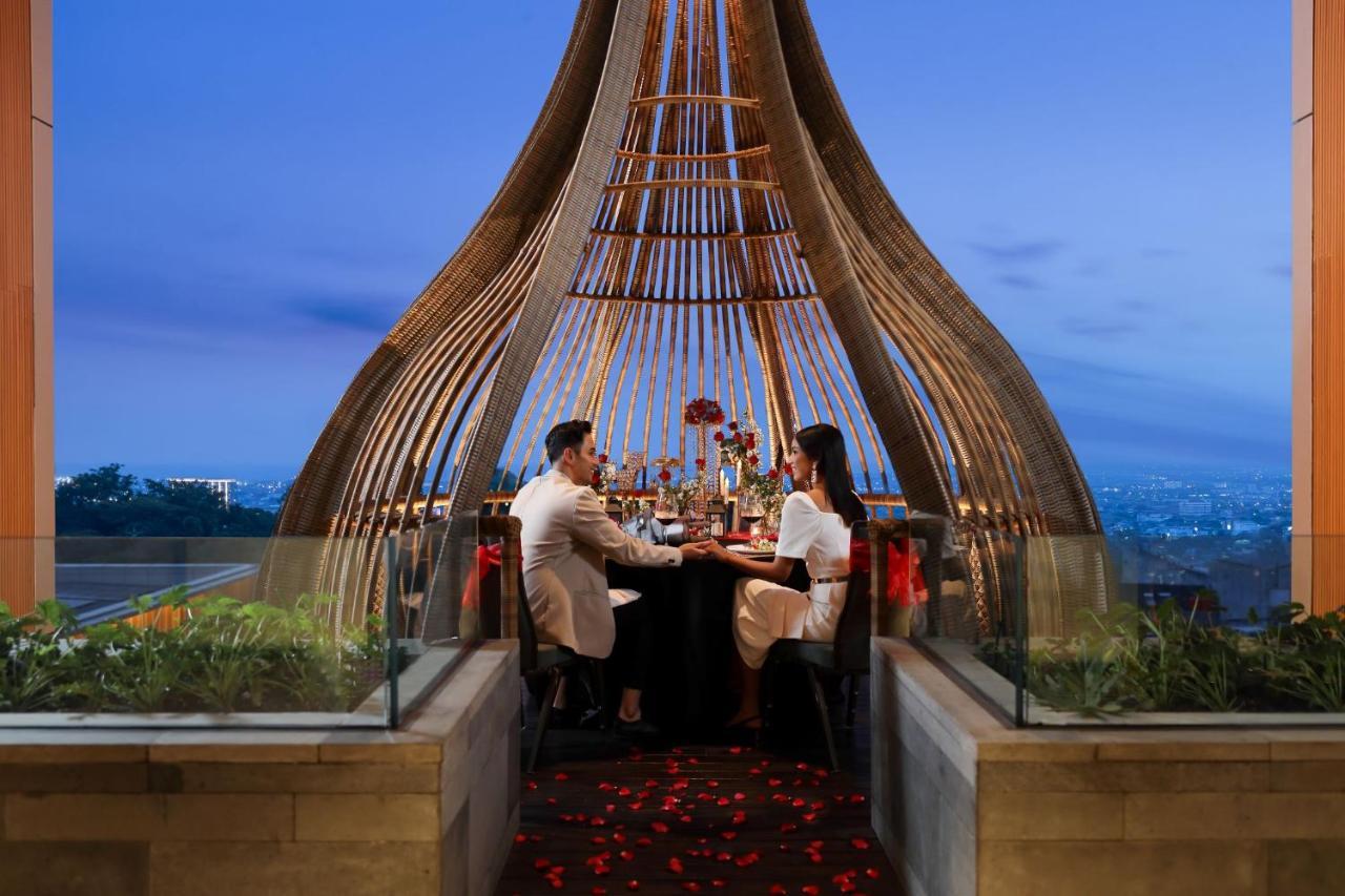 Padma Hotel Semarang Esterno foto