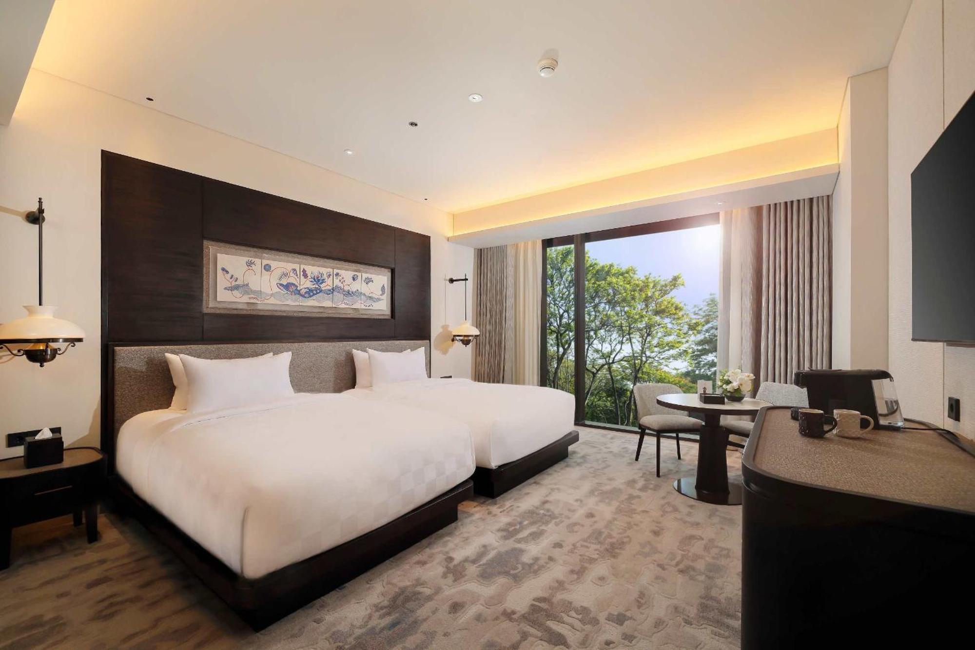 Padma Hotel Semarang Esterno foto
